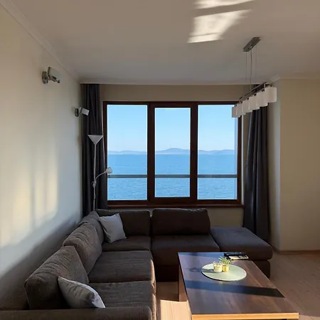 Sea View *